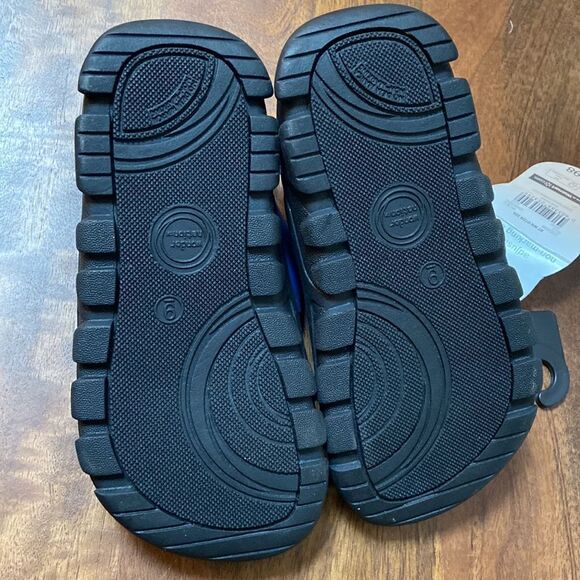 Toddler Adjustable Velcro Sandals - Picture 6 of 7